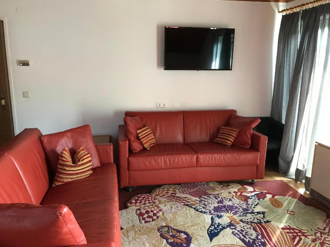 Ferienwohnung Und Zimmer Kassar Bikertipp Маутерндорф Екстериор снимка