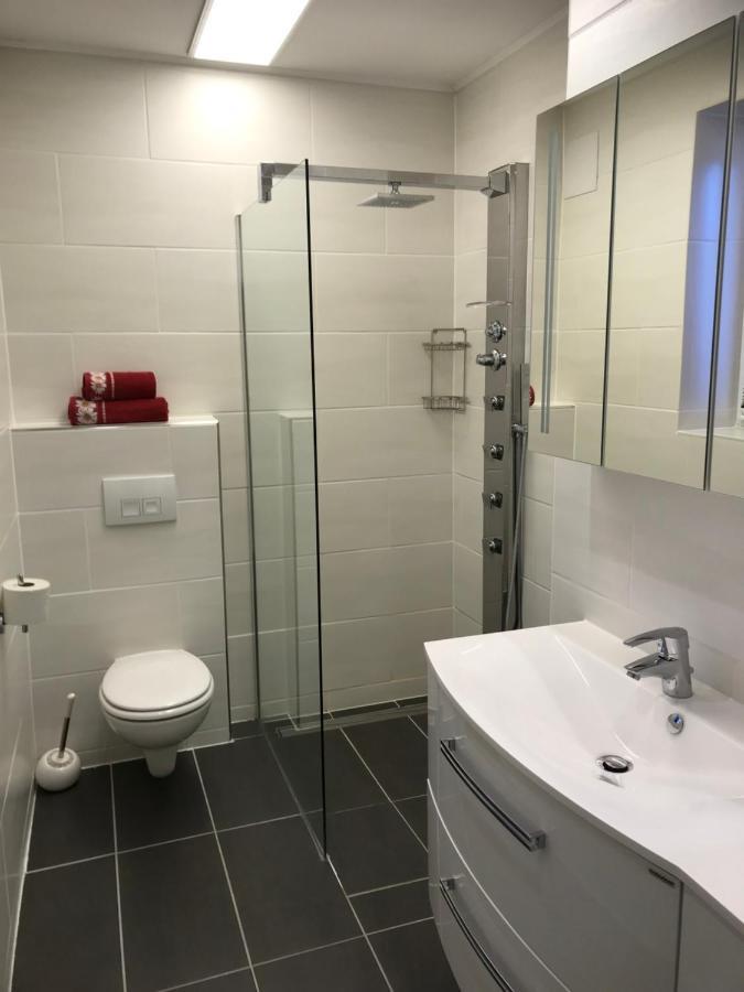 Ferienwohnung Und Zimmer Kassar Bikertipp Маутерндорф Екстериор снимка